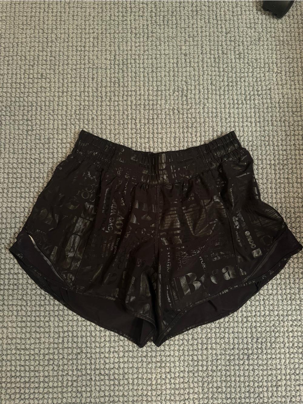 🖤LULULEMON HOTTY HOT SHORTS🖤